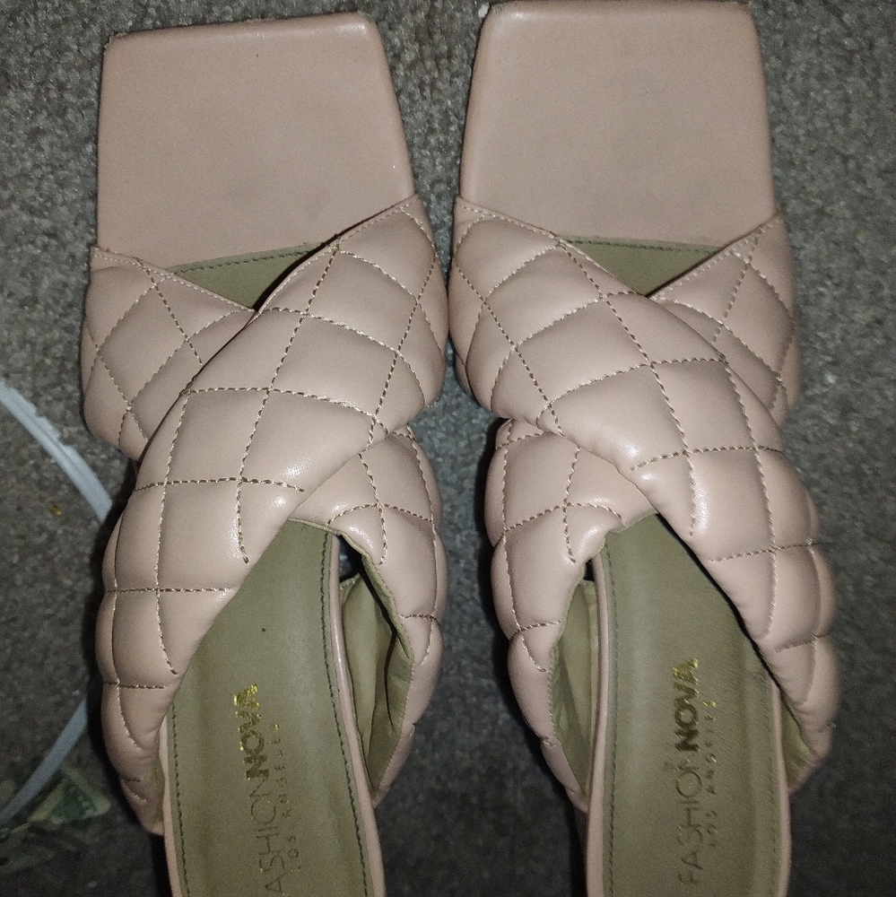Fashion Nova Heels Size 9